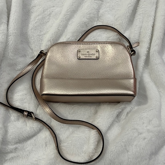 kate spade Handbags - Kate Spade crossbody bag